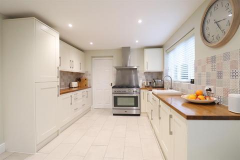 4 bedroom detached house for sale, Maylands Drive, Braintree