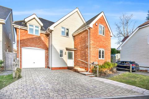 4 bedroom detached house for sale, Perry Way, Four Marks  GU34