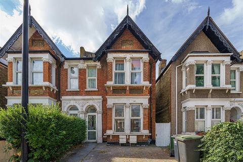 2 bedroom flat to rent, Brownhill Road, Catford, SE6