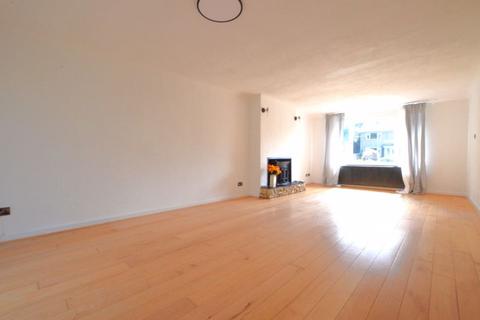 5 Ash Close, Colsterworth, Grantham, NG33 5PF