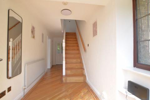 5 Ash Close, Colsterworth, Grantham, NG33 5PF