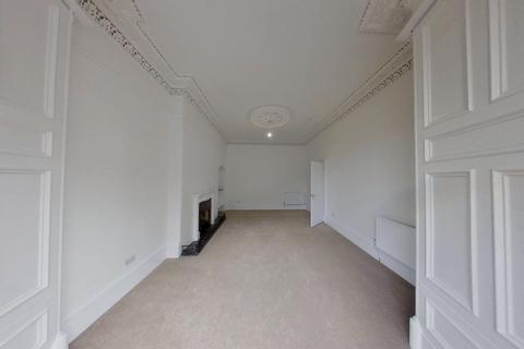 3 bedroom flat to rent, Gillespie Crescent, Edinburgh, EH10