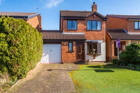 3 bedroom detached house for sale, Ullswater Gardens, Kingswinford DY6