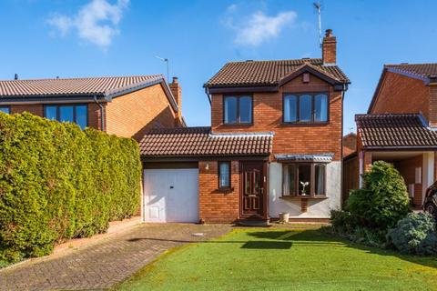 3 bedroom detached house for sale, Ullswater Gardens, Kingswinford DY6