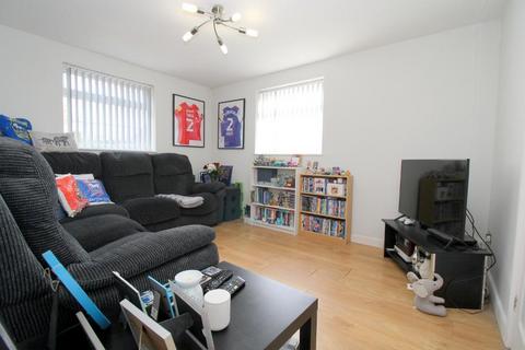 1 bedroom maisonette for sale, Nayland close, Wigmore, Luton, Bedfordshire, LU2 9SZ