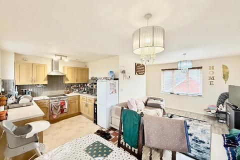 2 bedroom apartment for sale, Kiln Way, Luton, Bedfordshire, LU5 4GZ