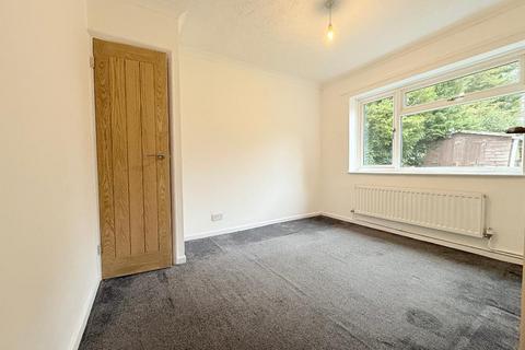 2 bedroom bungalow for sale, Belper Road, L & D Borders, Luton, Bedfordshire, LU4 8RG