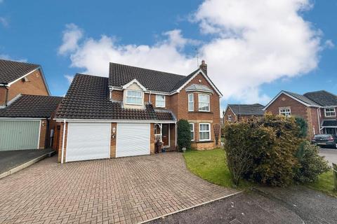 4 bedroom detached house for sale, Gatehill Gardens, Barton Hills, Luton, Bedfordshire, LU3 4EZ