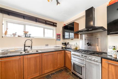 12 Sunset Gardens, London, SE25 4AX