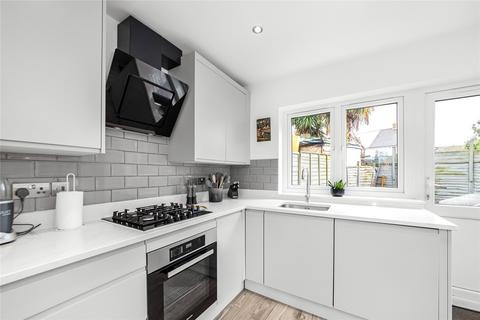 71b Broughton Road, Thornton Heath, CR7 6AG