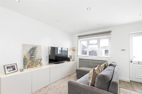 71b Broughton Road, Thornton Heath, CR7 6AG