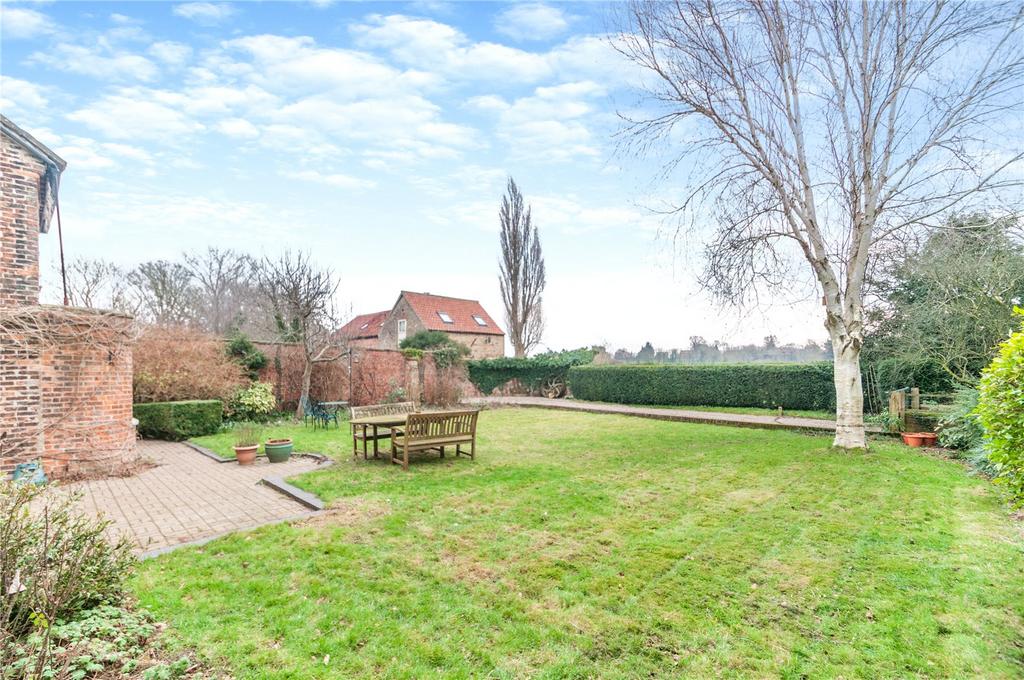 Garden &amp; View