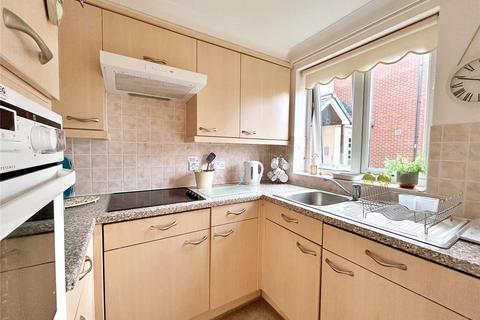 1 bedroom apartment for sale, Lymington Road, Highcliffe, Christchurch, Dorset, BH23