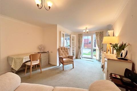 1 bedroom apartment for sale, Lymington Road, Highcliffe, Christchurch, Dorset, BH23