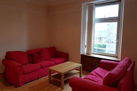 2 bedroom flat to rent, 7C Blackness Street, ,