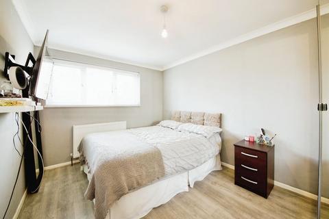 3 bedroom semi-detached house for sale, Enfield Road, Enfield, EN2