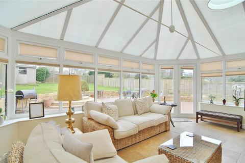 Perlsten Bath Road, Leonard Stanley, Stonehouse, GL10 3LW