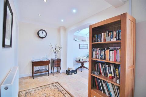 Perlsten Bath Road, Leonard Stanley, Stonehouse, GL10 3LW