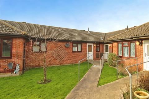 2 bedroom bungalow for sale, Weavers Drive, Trowbridge