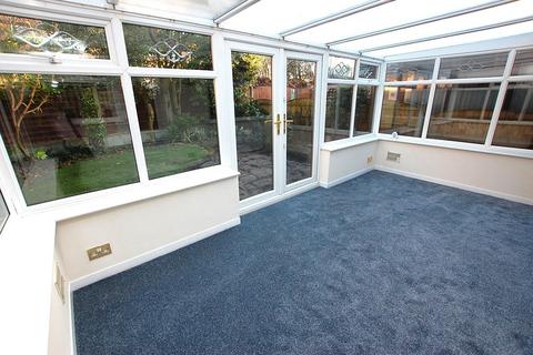 27 Knowle Avenue, Ashton-under-lyne, OL7 9ER