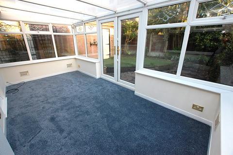 27 Knowle Avenue, Ashton-under-lyne, OL7 9ER