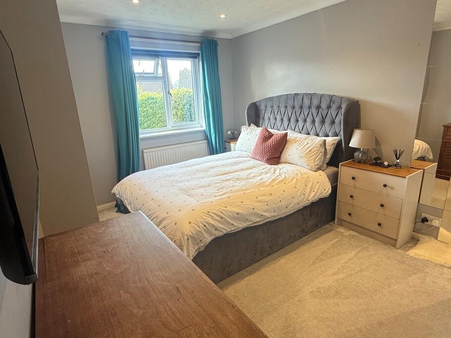 Bedroom 1 Pic 1