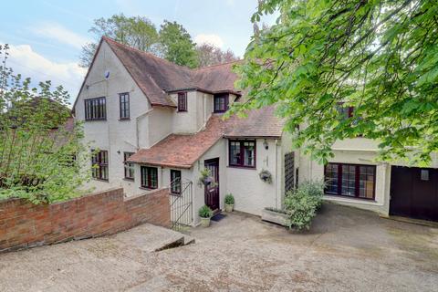 Rectory Avenue, High Wycombe HP13