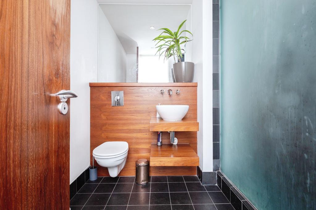 Ensuite