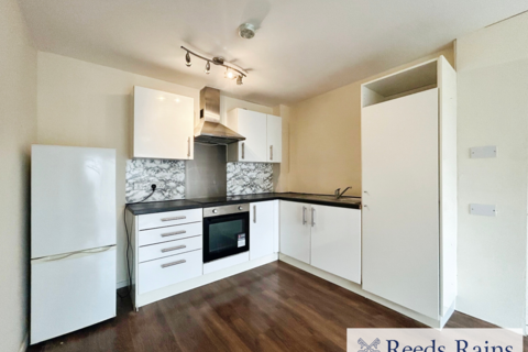 2 bedroom apartment to rent, Alban Street, Greater Manchester M7