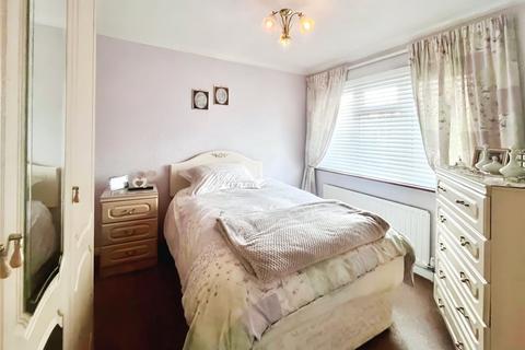 3 bedroom end of terrace house for sale, Hollytree Avenue, Kent BR8