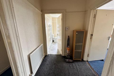 3 bedroom flat to rent, Woodstock Road, Bristol BS6