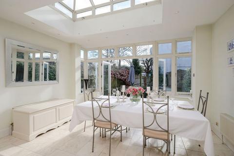 58 Vicarage Road, London, SW14 8RU