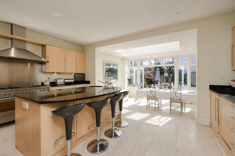 58 Vicarage Road, London, SW14 8RU