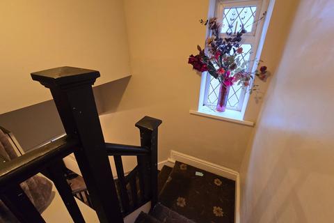 1 bedroom flat to rent, Bradford Road, Shipley, BD18