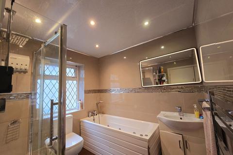1 bedroom flat to rent, Bradford Road, Shipley, BD18