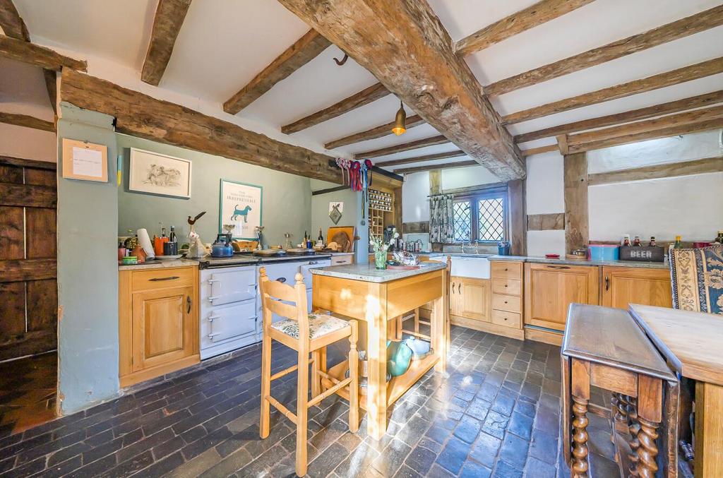 Kitchen1.jpg