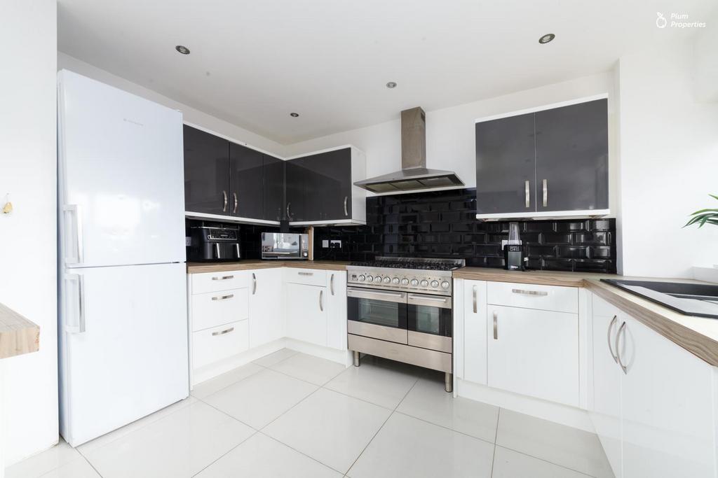 63 Wybourne Grove-3.jpg