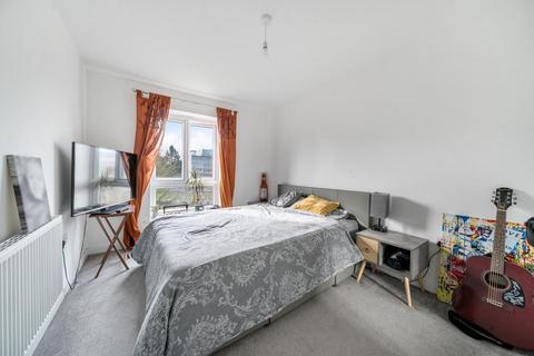 2 bedroom flat for sale, Bracknell,  Berkshire,  RG12