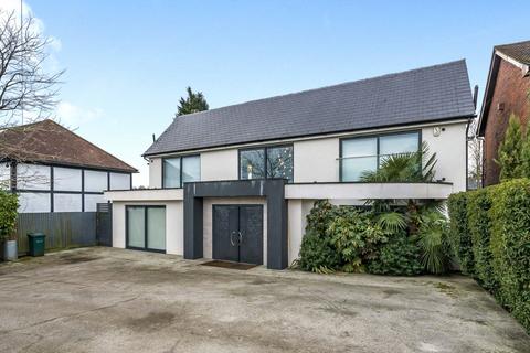5 bedroom detached house for sale, Barnet Gate Lane, Arkley, Hertfordshire, EN5