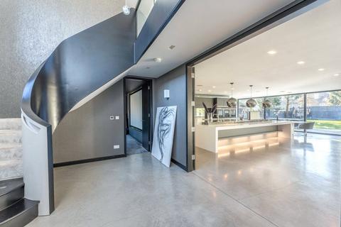 5 bedroom detached house for sale, Barnet Gate Lane, Arkley, Hertfordshire, EN5