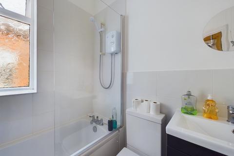 96 Cedar Road, Northampton, NN1 4RW