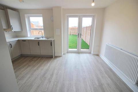 3 bedroom house to rent, Ermine Road, Aylesbury