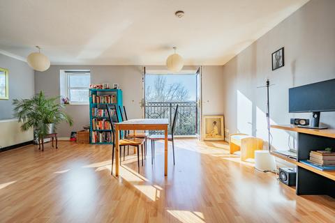 3 bedroom maisonette for sale, Butlers Walk, Somerset BS5