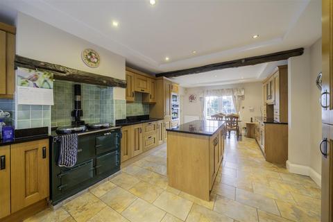 5 bedroom detached house for sale, Well Lane, Gayton, Wirral