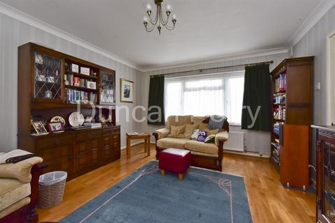 4 bedroom semi-detached house for sale, Sherwood Avenue, Potters Bar EN6