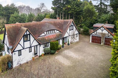 5 bedroom equestrian property for sale, Pear Tree Lane, Shorne Gravesend DA12