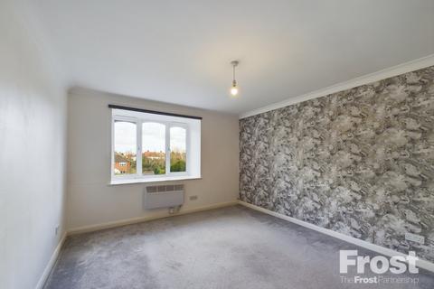 1 bedroom apartment to rent, Missenden Gardens, Burnham, Buckinghamshire, SL1