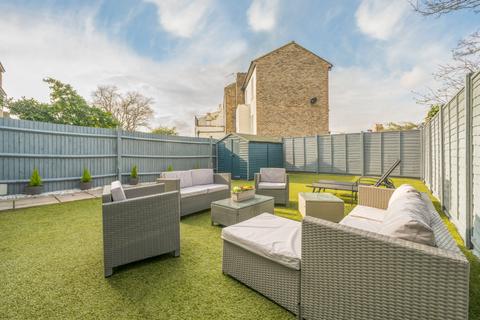 2 bedroom flat for sale, Wellington Gardens, Charlton, London, SE7