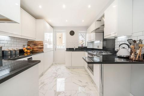 2 bedroom flat for sale, Wellington Gardens, Charlton, London, SE7