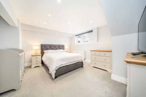 2 bedroom flat for sale, Wellington Gardens, Charlton, London, SE7